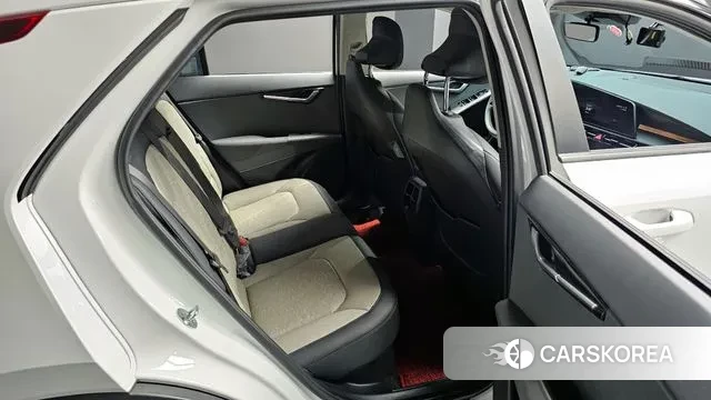 Kia Di Ol Nu Niro 2022 Белый из Кореи, фото 3