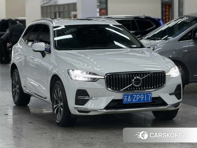 Volvo XC60 2022 Белый из Китая, фото 3