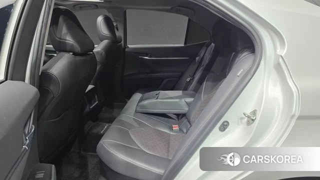 Toyota Camry (XV70) 2024 Белый из Кореи, фото 3