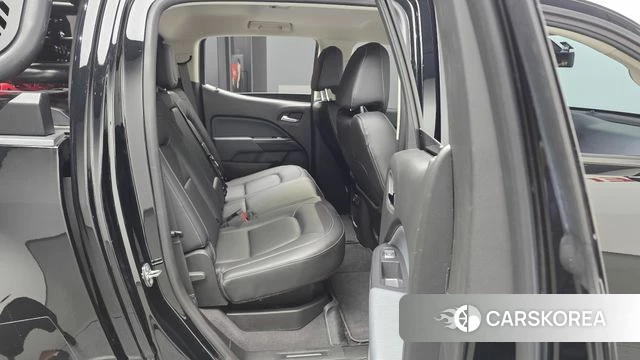 Chevrolet (GM Daewoo) Real New Colorado 2022 Черный из Кореи, фото 3