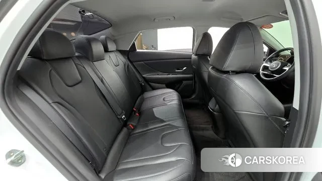 Hyundai Avante Hybrid (CN7) 2022 Белый из Кореи, фото 3