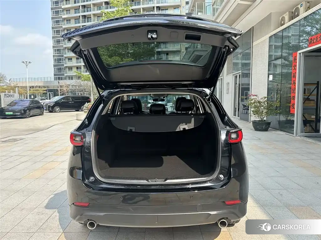 Mazda CX-5 2024 Черный из Китая, фото 3