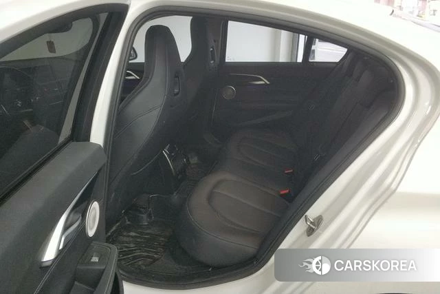 BMW 1 series 2021 Белый из Китая, фото 3