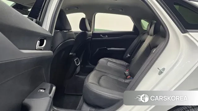 Kia K5 3rd generation 2023 Белый из Кореи, фото 3