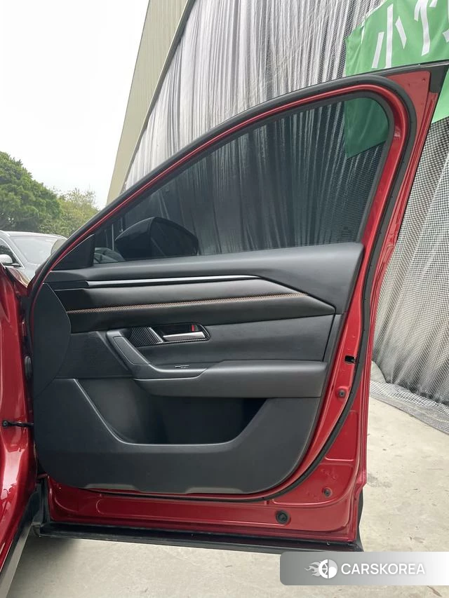 Mazda CX-50 line also 2023 Красный из Китая, фото 3
