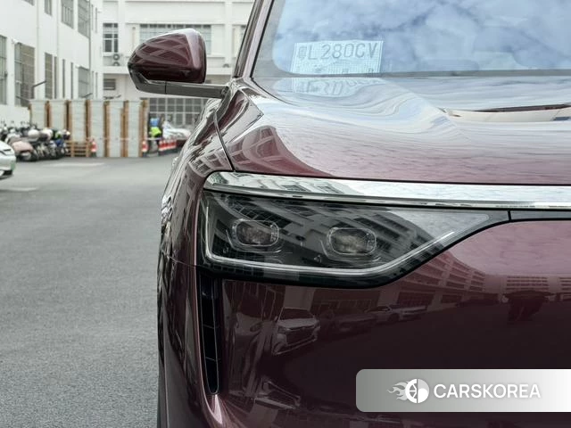 AITO Ask the world M8 2025 Красный из Китая, фото 3