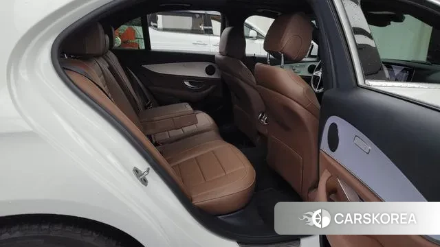 Mercedes-Benz E-Class W213 2021 Белый из Кореи, фото 3