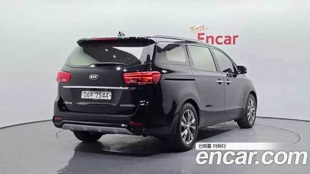Kia The New Carnival 2018 Черный из Кореи, фото 3