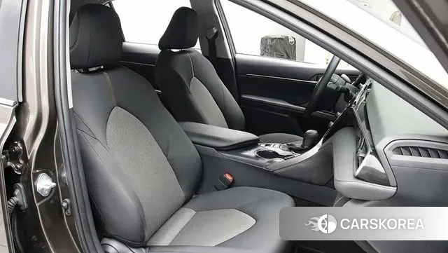 Toyota Camry (XV70) 2020 Коричневый из Кореи, фото 3