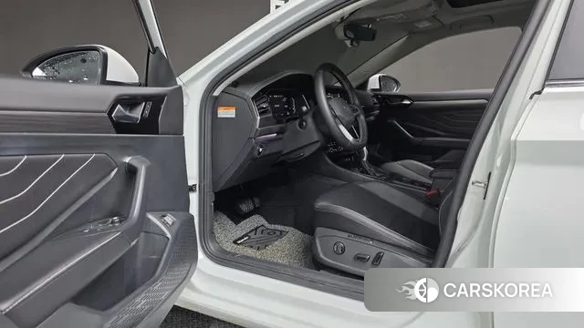 Volkswagen 7th Generation of Jetta 2022 Белый из Кореи, фото 3