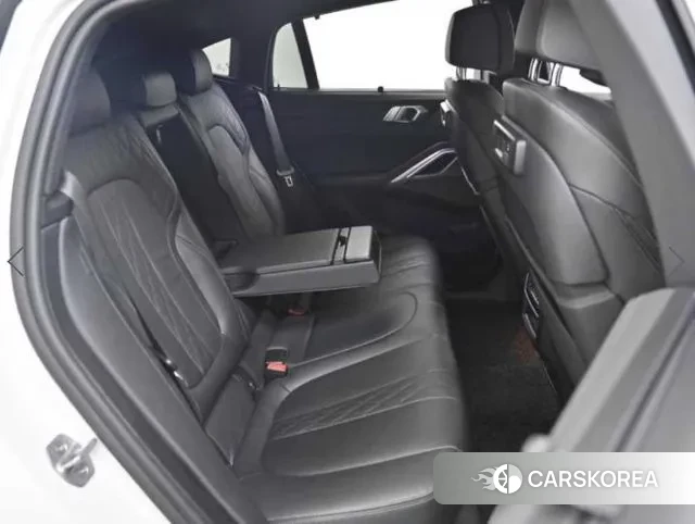 BMW X6 (G06) 2023 Белый из Кореи, фото 3