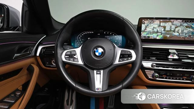 BMW 5 Series (G30) 2022 Серебристо-серый из Кореи, фото 3