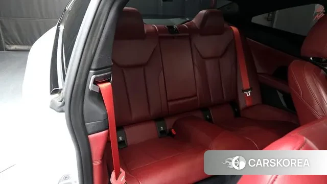 BMW 4 Series (G22) 2022 Белый из Кореи, фото 3