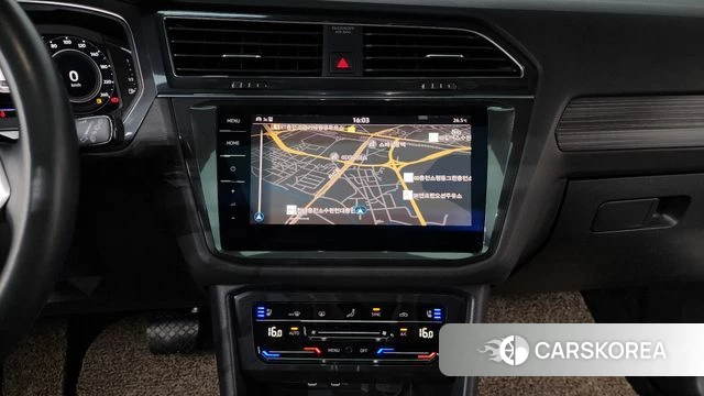 Volkswagen Tiguan Allspace 2022 Белый из Кореи, фото 3