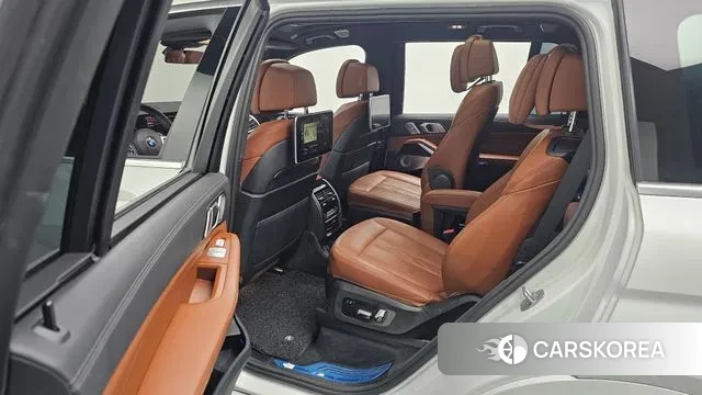 BMW X7 (G07) 2022 Белый из Кореи, фото 3