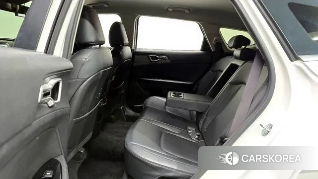 Kia Sportage 5th Generation 2022 Белый из Кореи, фото 3