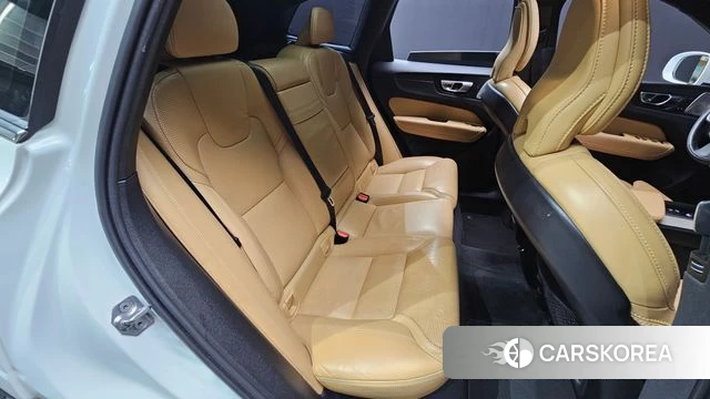 Volvo XC60 second Generation 2019 Белый из Кореи, фото 3