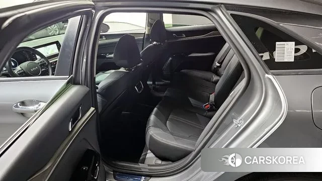 Kia K5 3rd generation 2022 Серебристо-серый из Кореи, фото 3