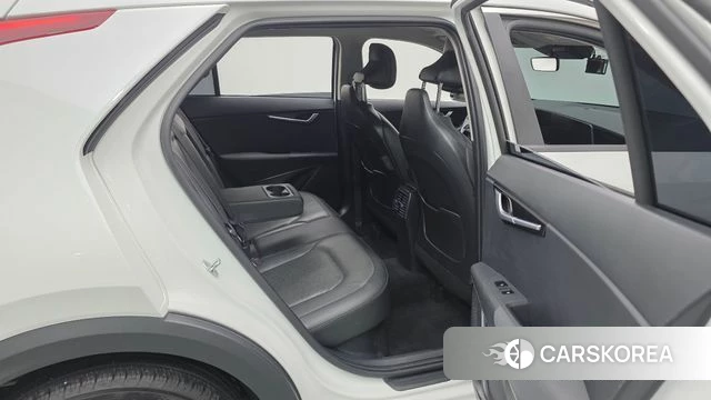 Kia Di Ol Nu Niro 2022 Белый из Кореи, фото 3