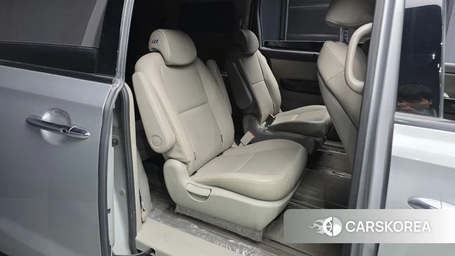 Kia The New Carnival 2018 Серебряный из Кореи, фото 3