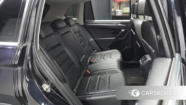 Volkswagen Tiguan second Generation 2019 Черный из Кореи, фото 3