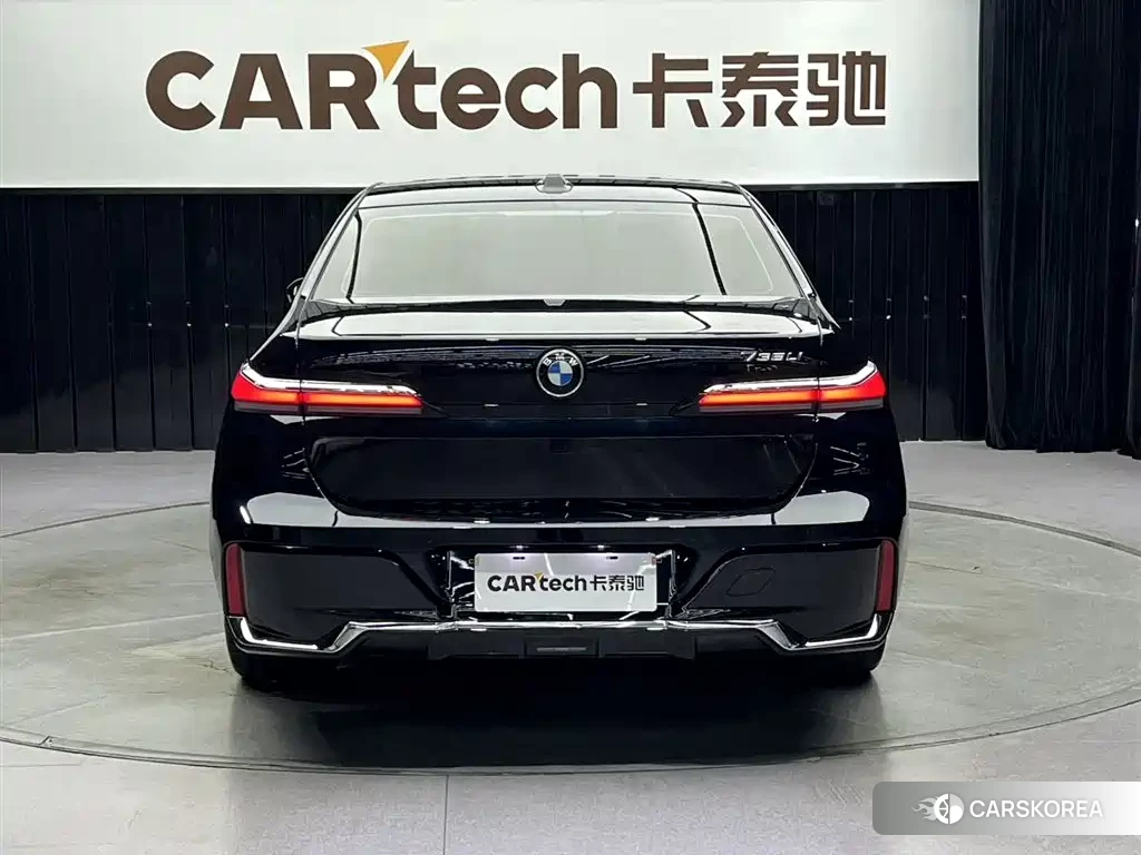 BMW 7 series 2025 Черный из Китая, фото 3
