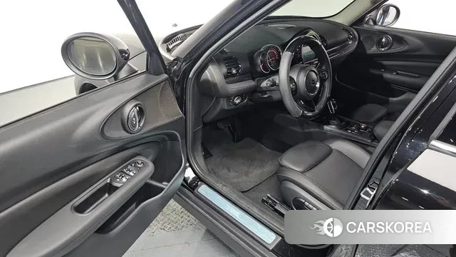 Mini Cooper D Clubman 2019 Черный из Кореи, фото 3