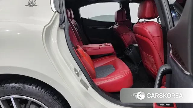 Maserati Ghibli 2018 Белый из Кореи, фото 3