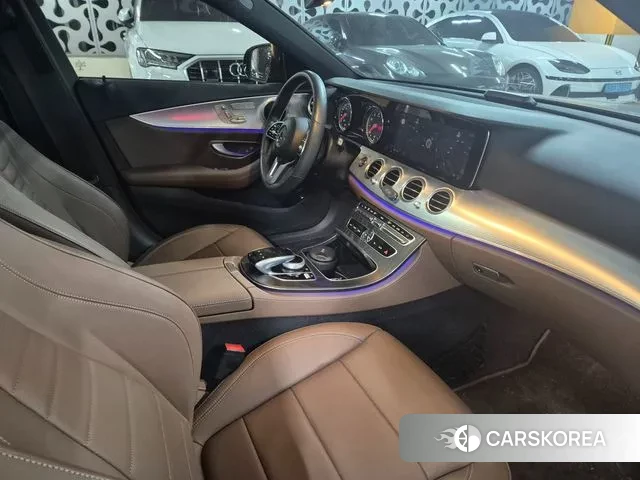 Mercedes-Benz E-Class W213 2020 Черный из Кореи, фото 3