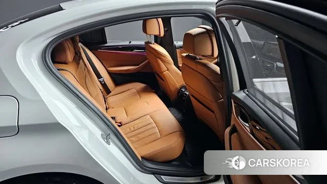 BMW 5 Series (G30) 2022 Белый из Кореи, фото 3