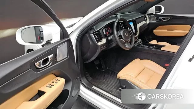 Volvo XC60 second Generation 2019 Белый из Кореи, фото 3