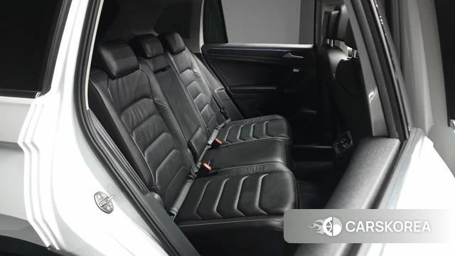 Volkswagen Tiguan second Generation 2021 Белый из Кореи, фото 3