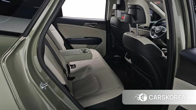 Kia Sportage 5th Generation Hybrid 2023 Зеленый из Кореи, фото 3