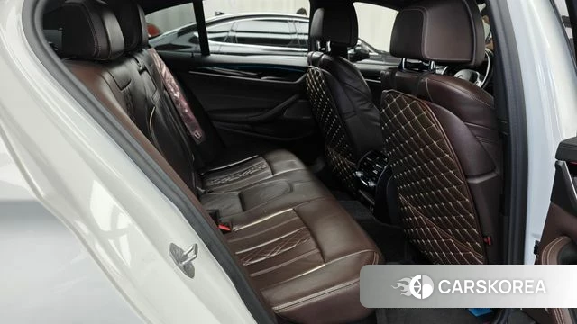 BMW 5 Series (G30) 2022 Белый из Кореи, фото 3