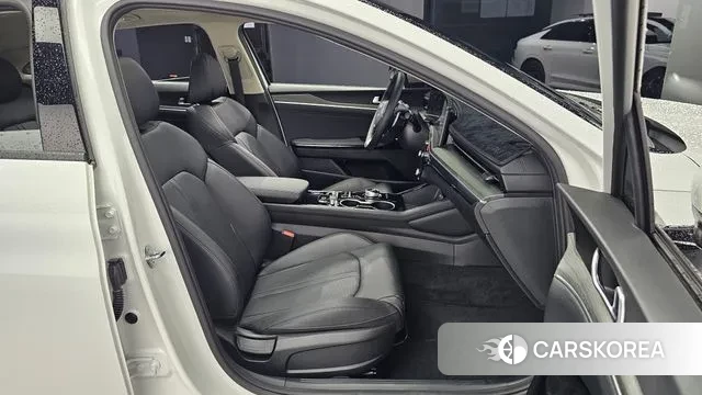 Kia The New K5 3rd generation 2024 Белый из Кореи, фото 3