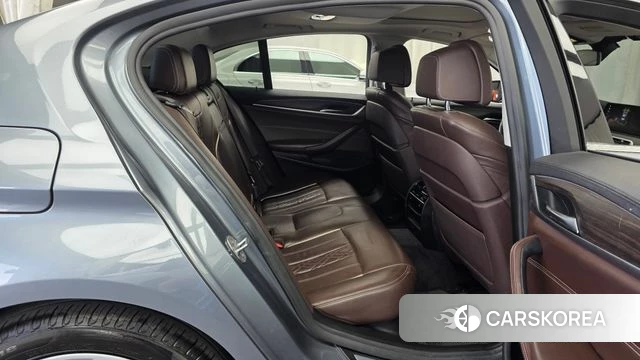 BMW 5 Series (G30) 2018 Серый из Кореи, фото 3