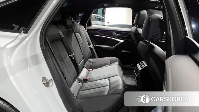 Audi A6 (C8) 2021 Белый из Кореи, фото 3