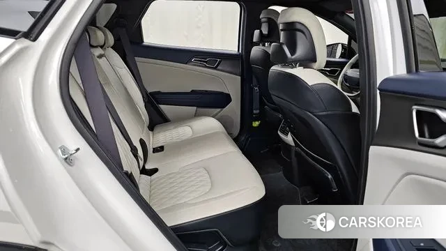 Kia The New Sportage 5th Generation Hybrid 2024 Белый из Кореи, фото 3