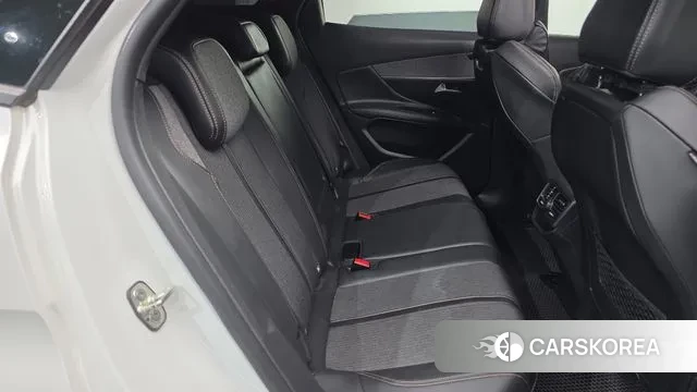 Peugeot 3008 second generation 2018 Белый из Кореи, фото 3