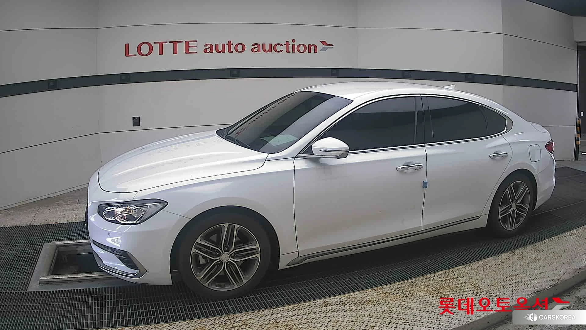 Hyundai Grandeur 2018 Белый из Кореи, фото 3