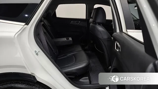 Kia Sportage 5th Generation 2023 Белый из Кореи, фото 3