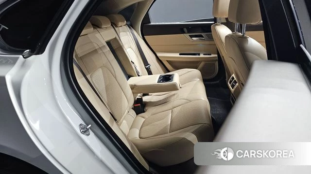 Jaguar XF (X260) 2018 Белый из Кореи, фото 3