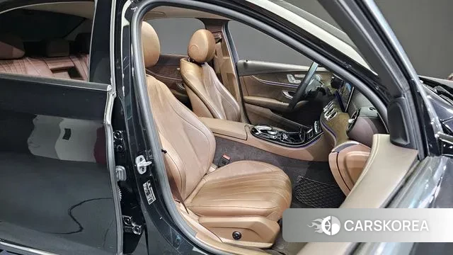 Mercedes-Benz E-Class W213 2020 Черный из Кореи, фото 3