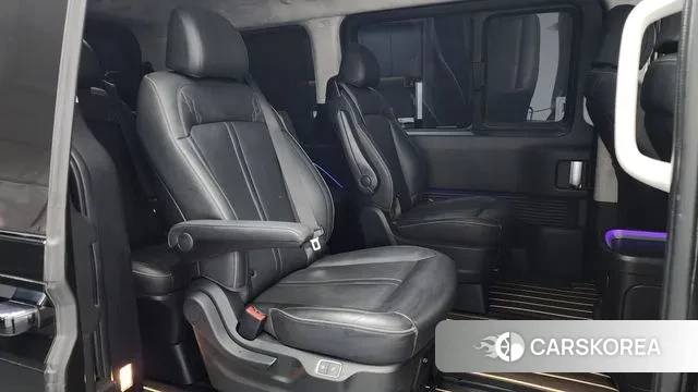 Hyundai Staria 2022 Черный из Кореи, фото 3