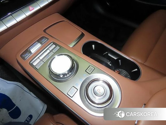 Genesis GV70 2023 Белый из Кореи, фото 3