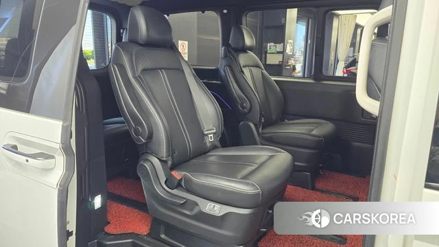 Hyundai Staria 2022 Белый из Кореи, фото 3