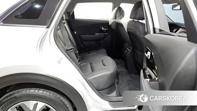Kia Niro EV 2021 Серебряный из Кореи, фото 3