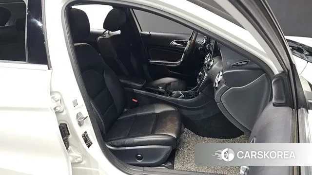 Mercedes-Benz GLA-Class X156 2019 Белый из Кореи, фото 3