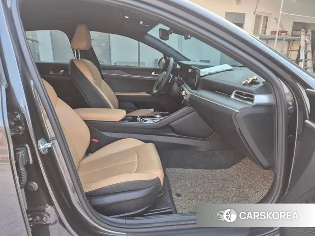 Kia K5 3rd generation 2021 Серый из Кореи, фото 3