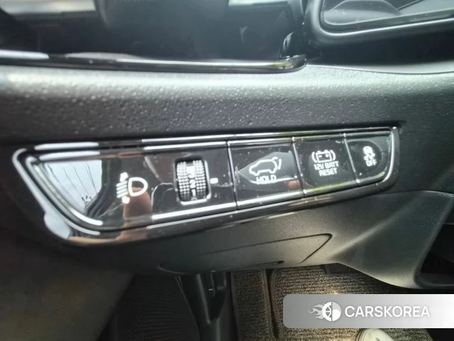 Kia Di Ol Nu Niro 2024 Белый из Кореи, фото 3